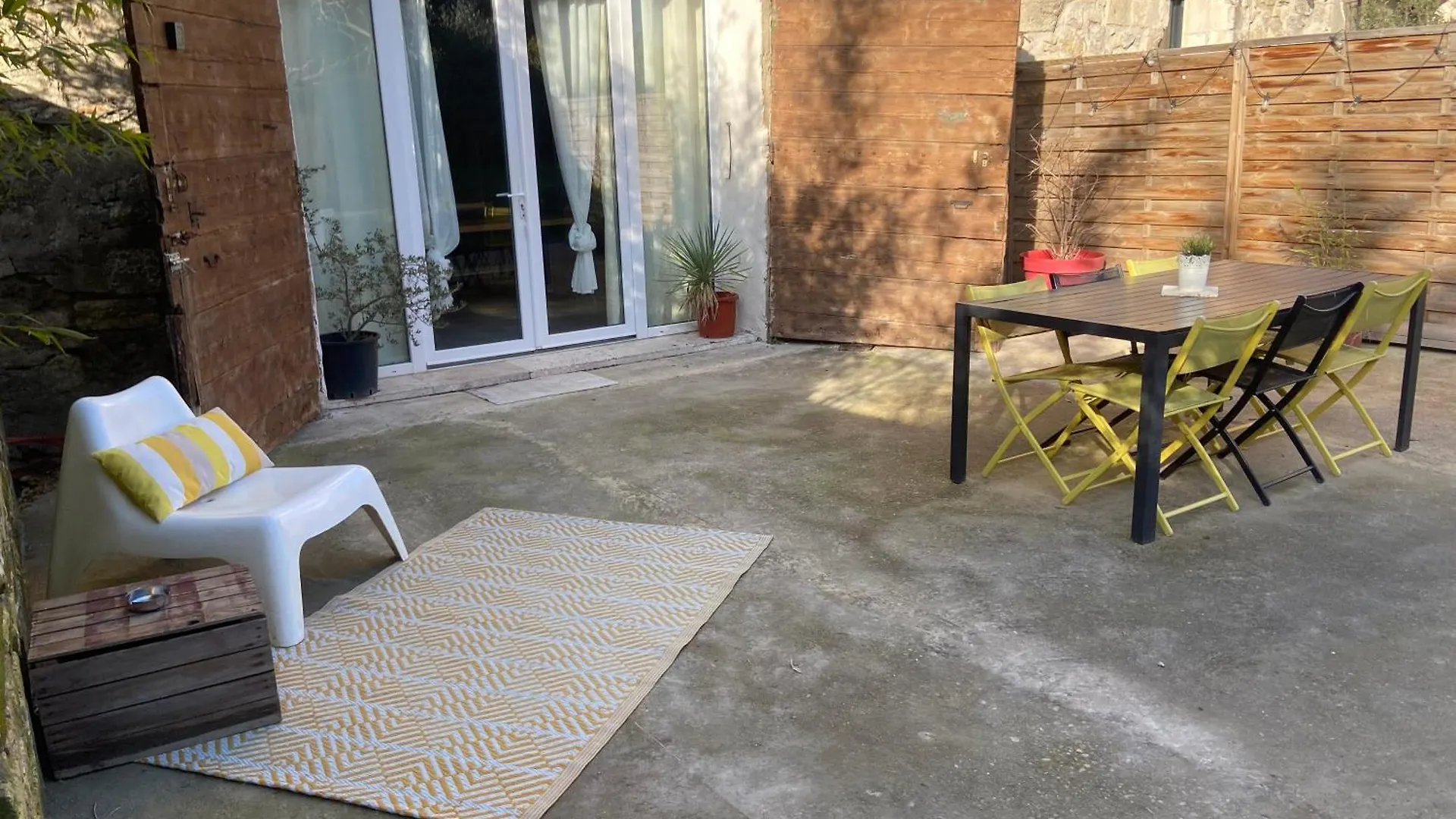 Holiday home Grange Familiale 2 A 4 Chambres Tarascon